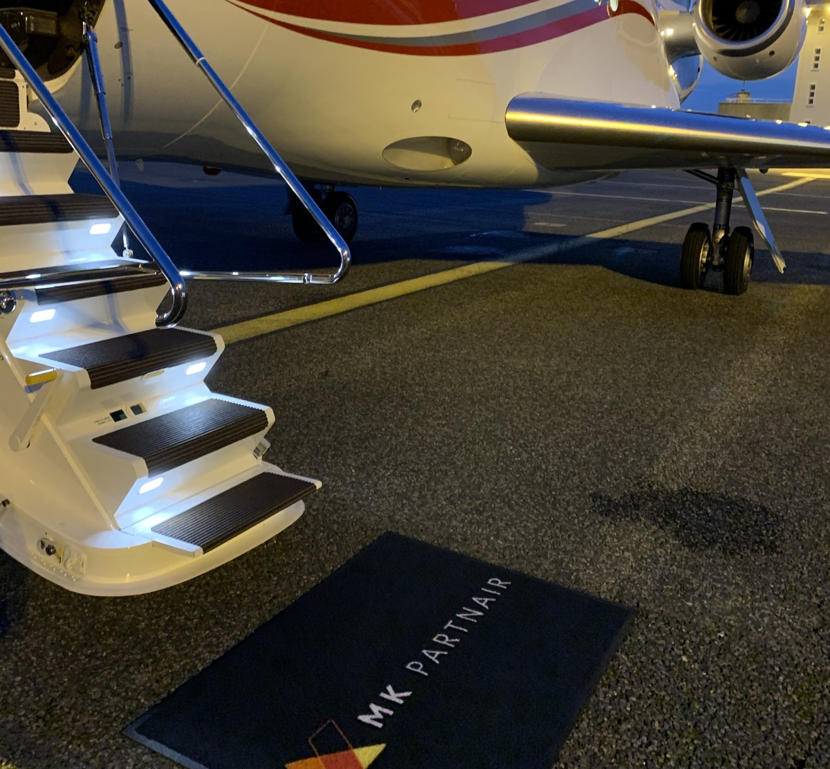 mk partnair falcon 2000 welcome web